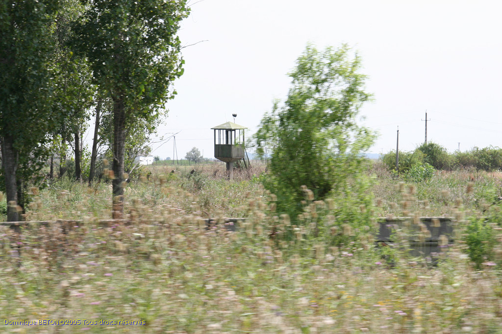 ROU_050803-143232