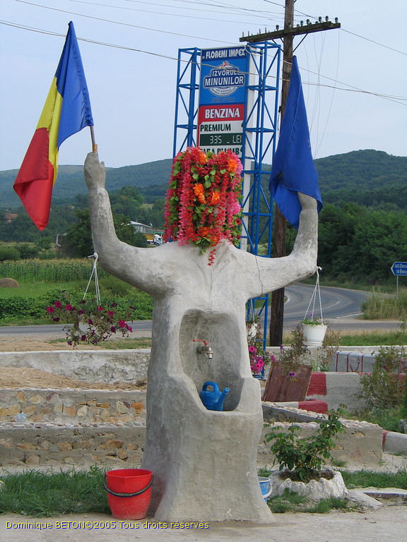 ROU_050803-164700G5
