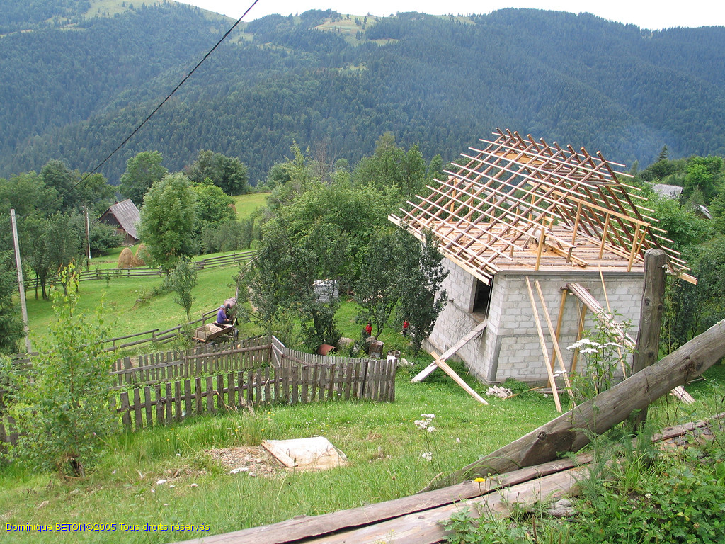 ROU_050805-101054G5