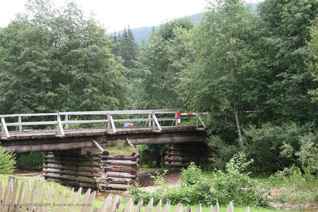 ROU_050805-121834