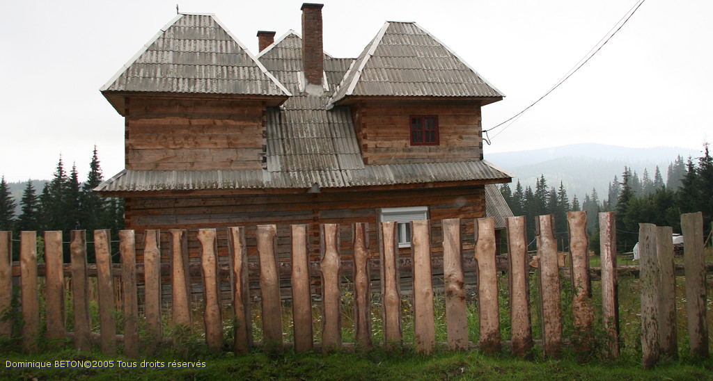 ROU_050805-141320