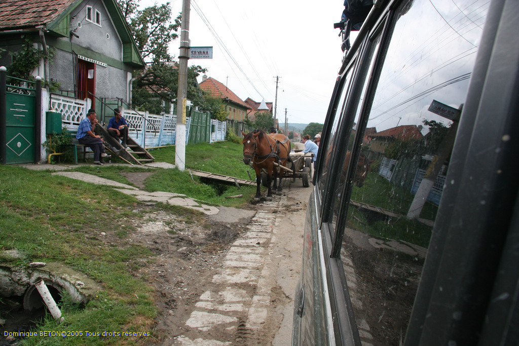 ROU_050806-143808