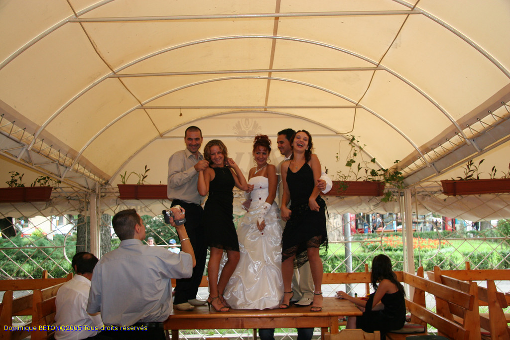 ROU_050806-173050