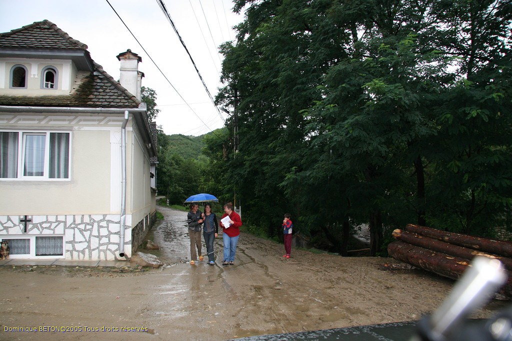 ROU_050808-084436