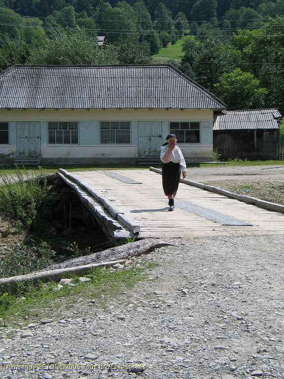 ROU_050811-102658G5