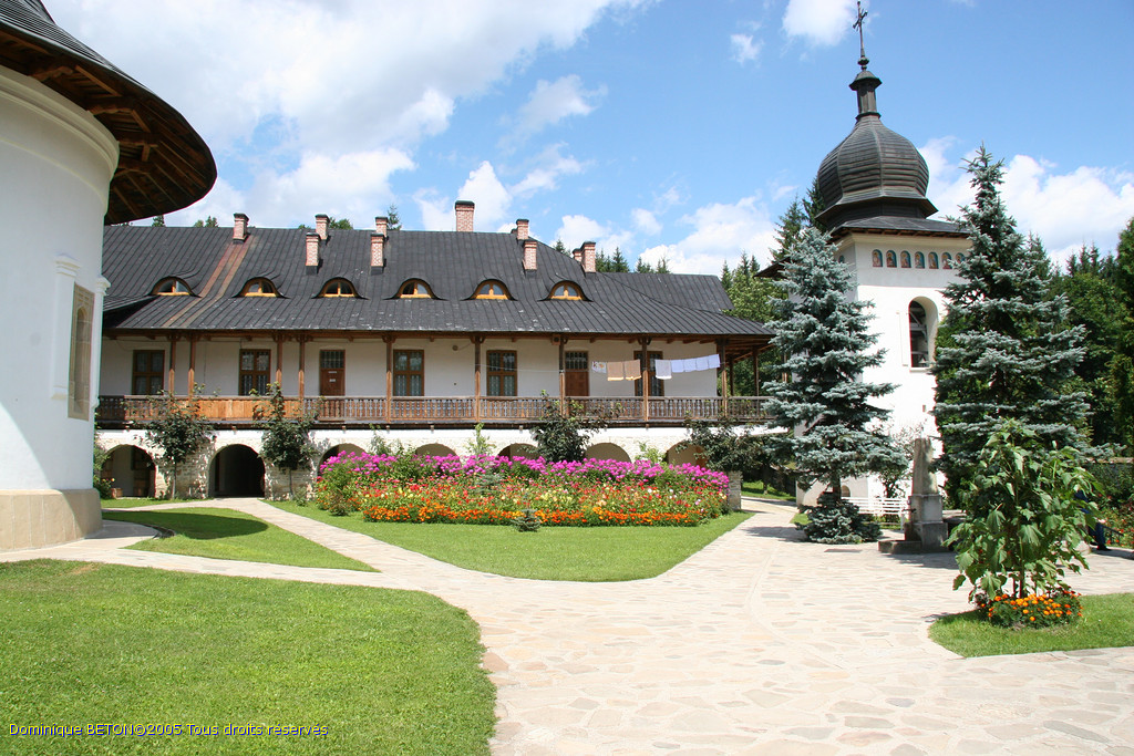 ROU_050811-115314