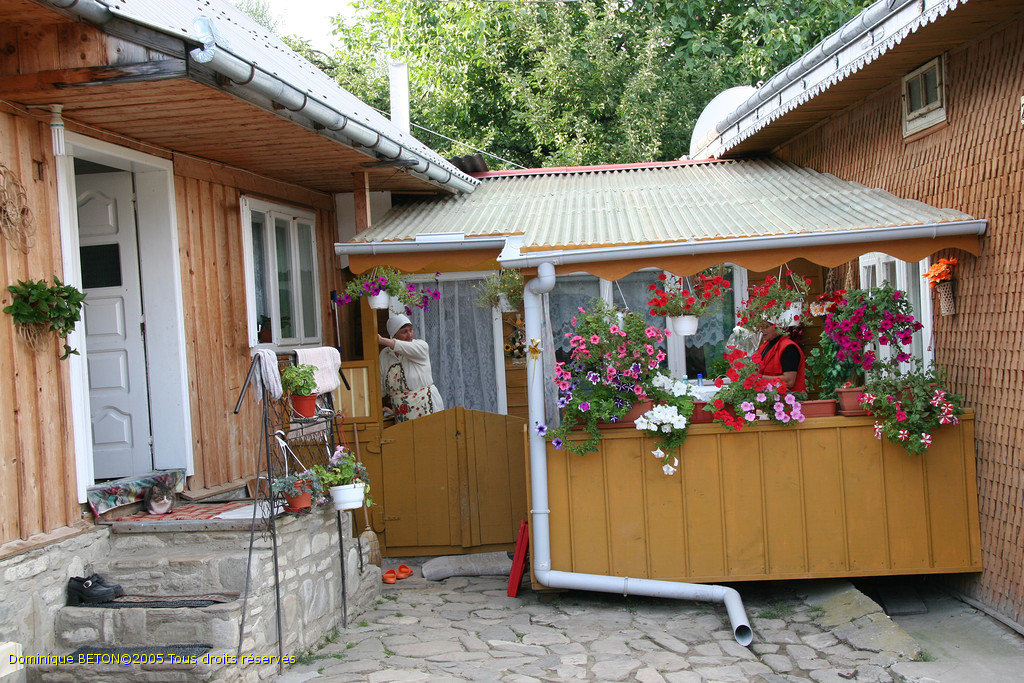 ROU_050811-173620
