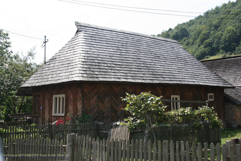 ROU_050815-130950